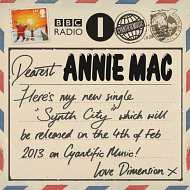 anniemacsquareletter